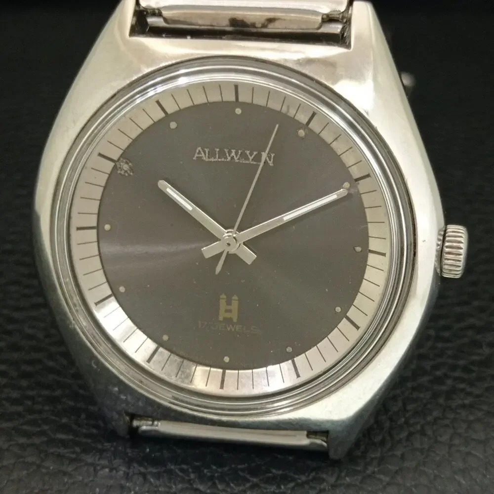 Vintage 1970 Allwyn Manual Mens Silver Watch W/Metal Strap & Silver accents